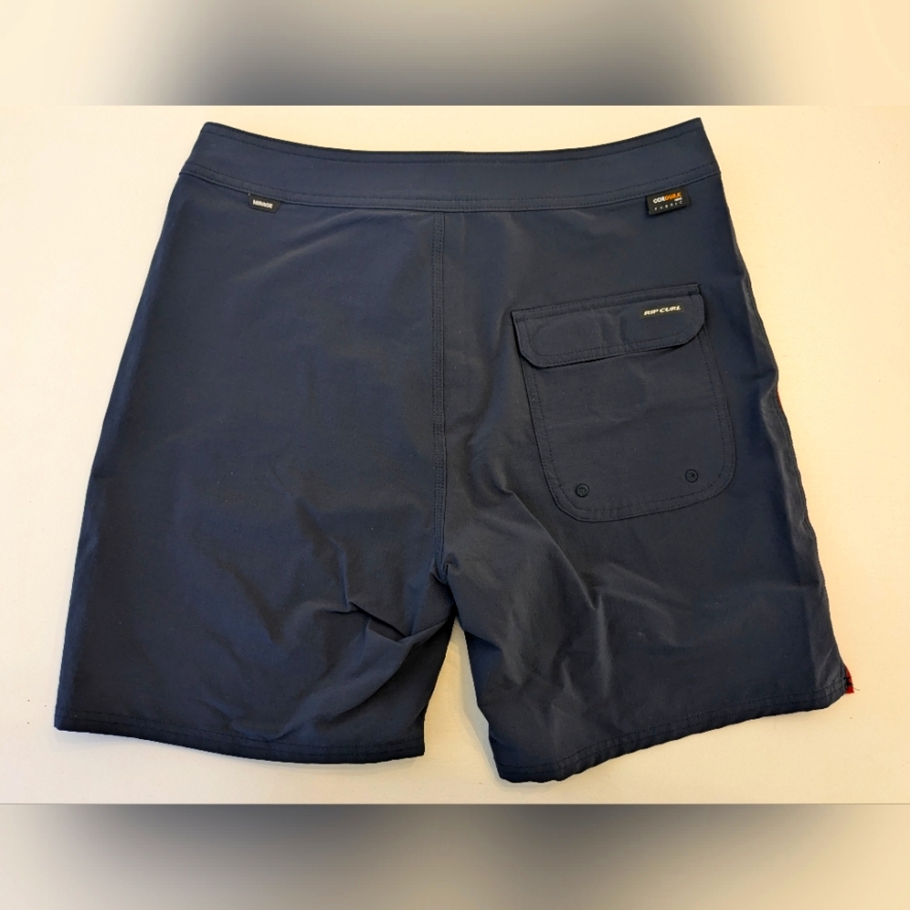 RIP CURL Board Shorts - Picture 2 of 6